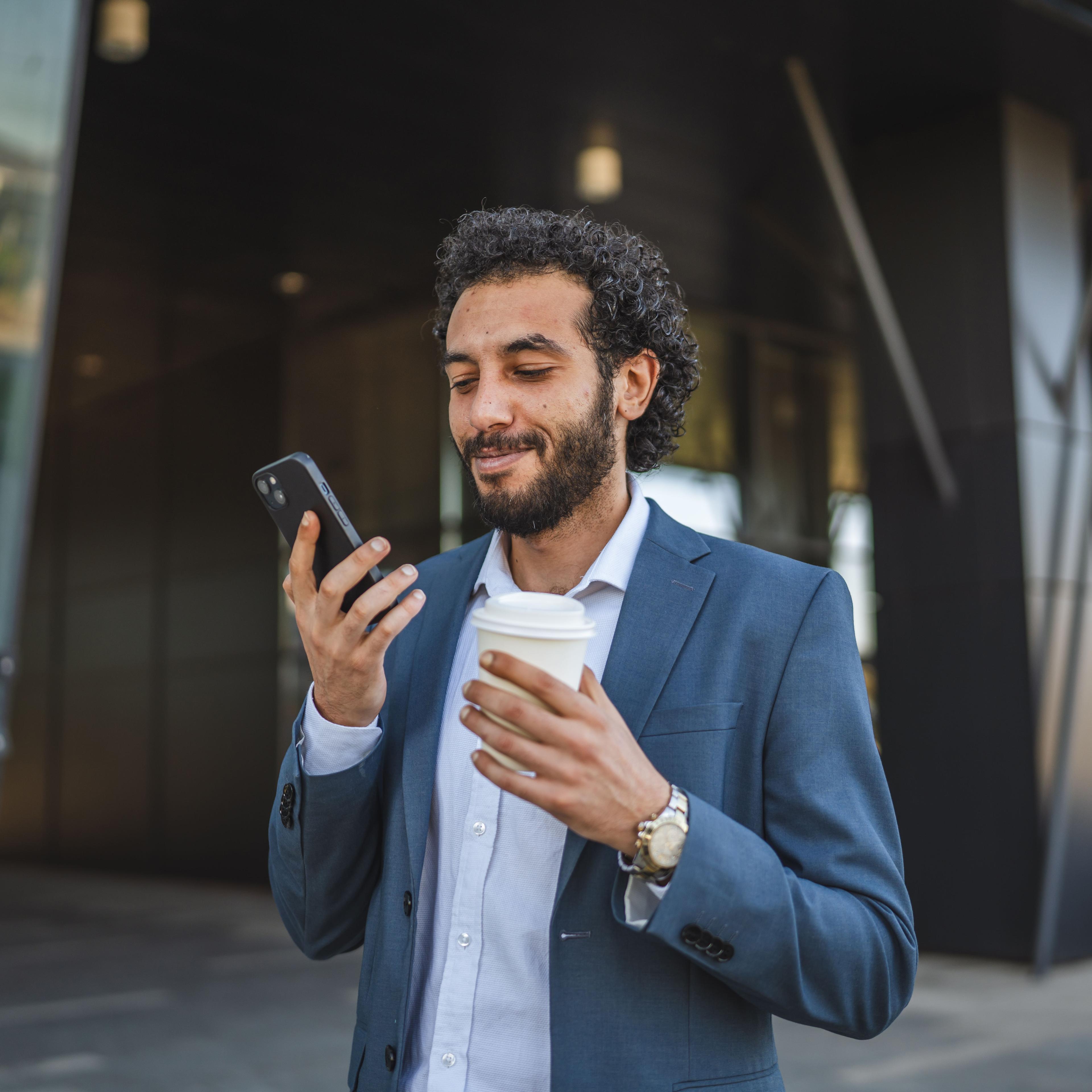 Atendimento mais ágil, onde e quando você precisar: conheça o novo canal da AXA via WhatsApp 